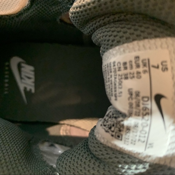 Nike Alpha Huarache Elite 4 Mid’ Baseball Cleats - Picture 13 of 13